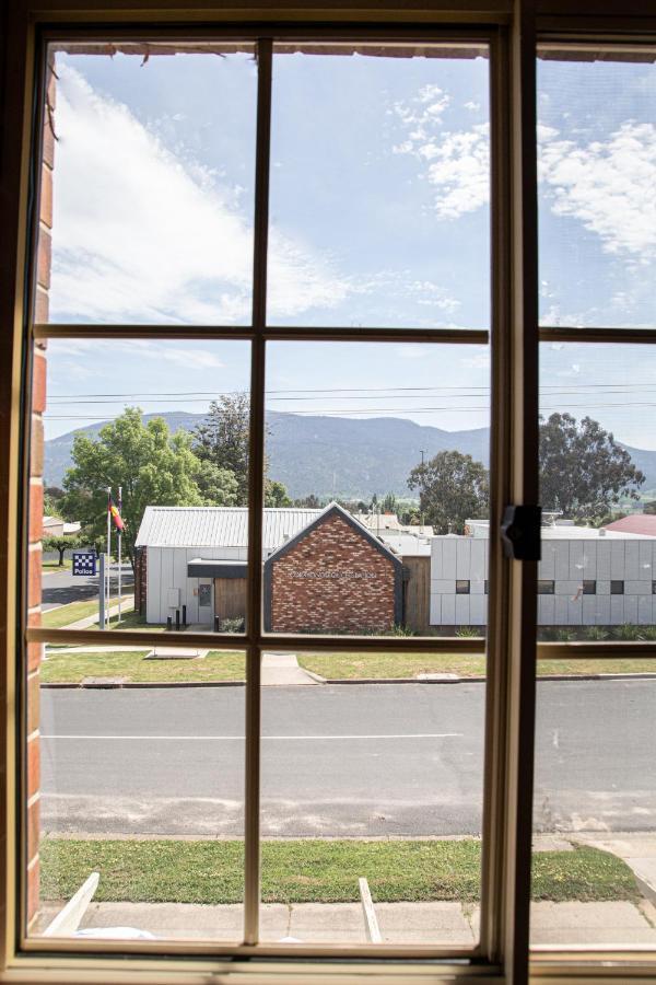 Jardine Lodge - Can Sleep 22! Corryong Exterior foto